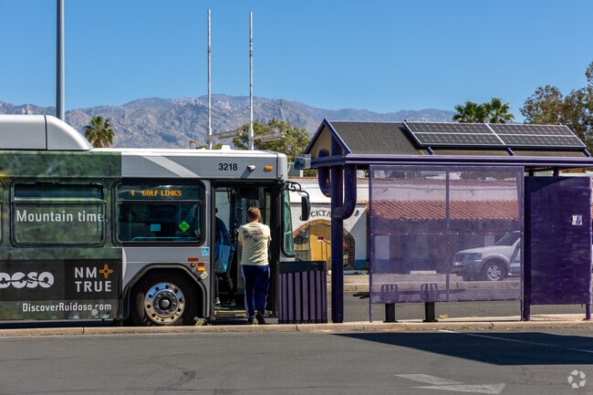 There is no shortage of Sun Tran bus stops in Mitman, with access every few minutes.