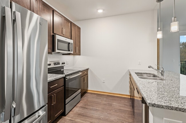 1121 S Park St unit 305, Madison, WI 53715 - photo 3