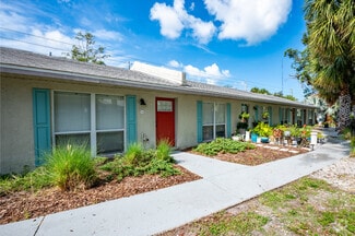 12430 Rose St, Seminole, FL 33772