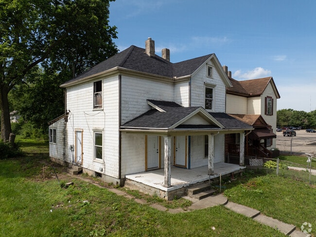 Discover your fixer upper with good bones in the Edgemont area.