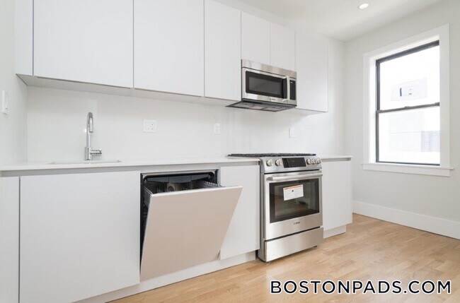 8 Elko St unit 1, Boston, MA 02135 - photo 2