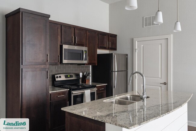 4300 Cromwell Dr unit 1305, Kyle, TX 78640 - photo 7