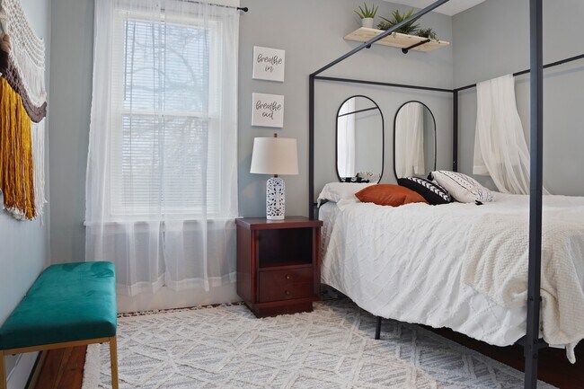 578 Woodward Ave unit 578 Woodward Avenue, East Haven, CT 06512 - photo 3