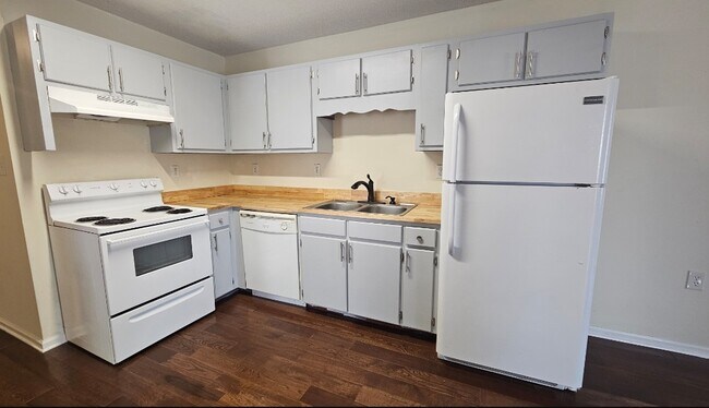 2966 Landmark Ct NE, Cleveland, TN 37312 - photo 4