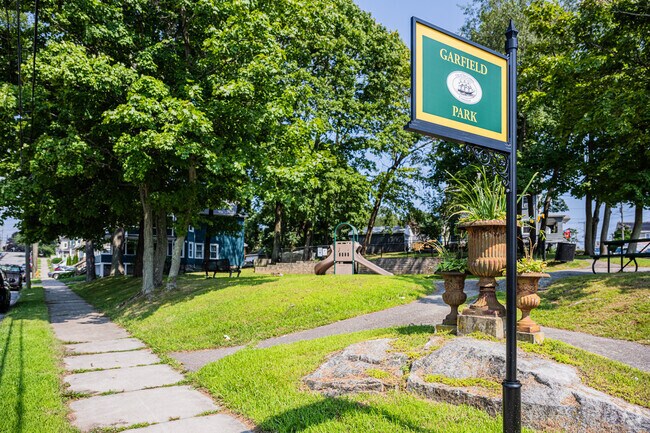 Coit is dotted with small parks and play areas, such as Garfield Park off Blackhall St.