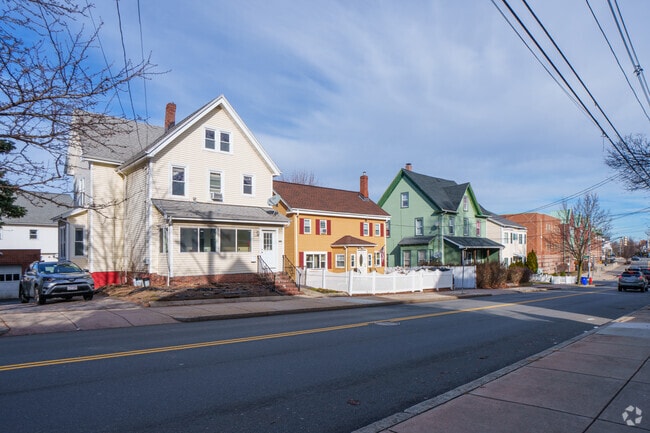 Varying home styles can be found throughout Belmont.