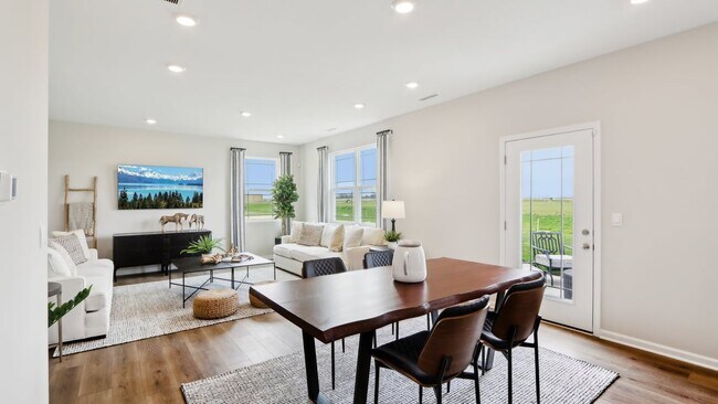 9238 Hemingway Dr, Indianapolis, IN 46239 - photo 6