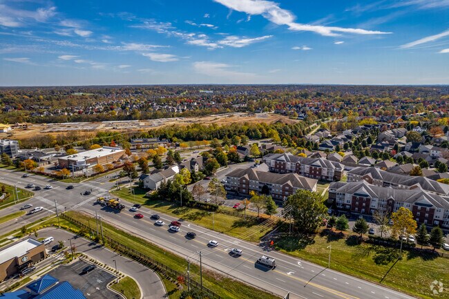 Gleneagles neighborhood is just minutes from lots of restaurants to grab a bit to eat at.