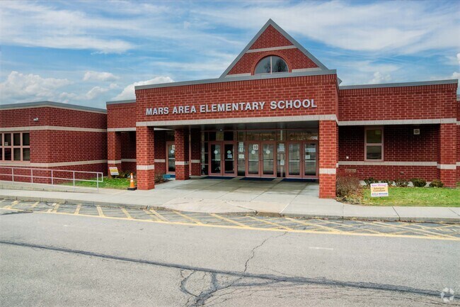 Mars Area Elementary School is a public school for Middlesex Township little ones grades 2-4
