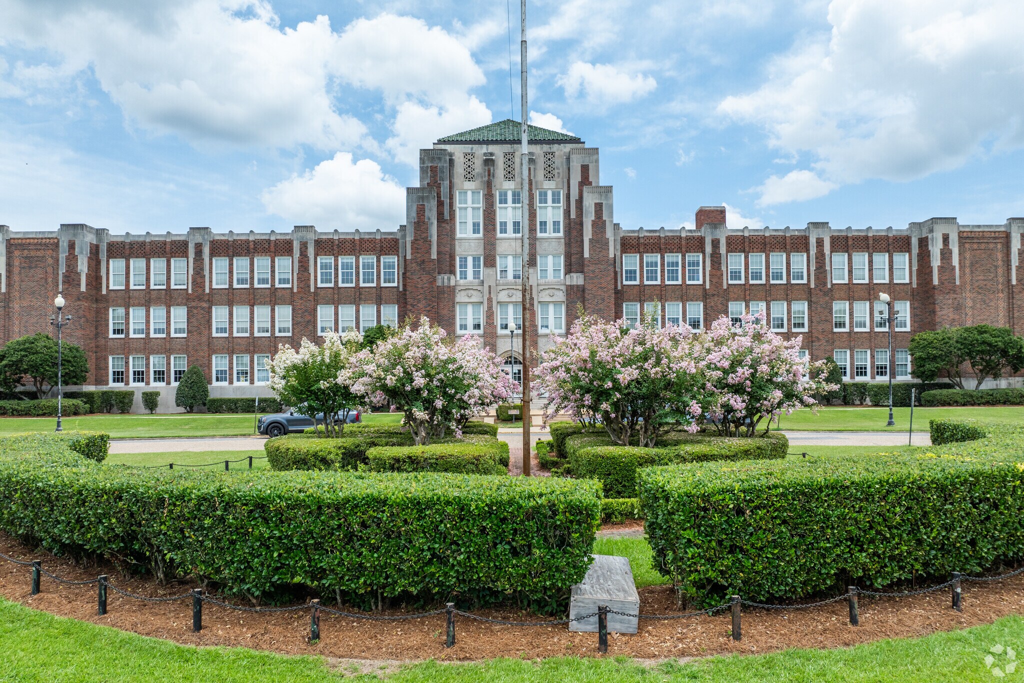 Neville High School earns an overall Niche grade of B+.
