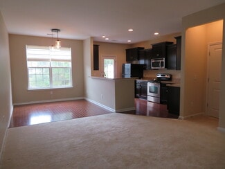 2496 Stadium Dr, North Charleston, SC 29406