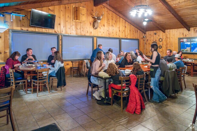 Families come out for a hearty meal on Friday night at Salt Lick Tavern in Elizabeth Lake.