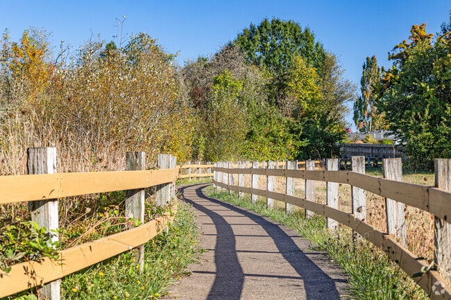 The paved trails at Jackson Frazier Wetlands in Corvallis, OR are great for jogs and walks.