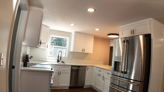 136 Moore St, Wellford, SC 29385 - photo 6