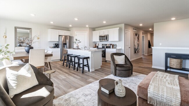 2826 Brook View Dr, Des Moines, IA 50317 - photo 4