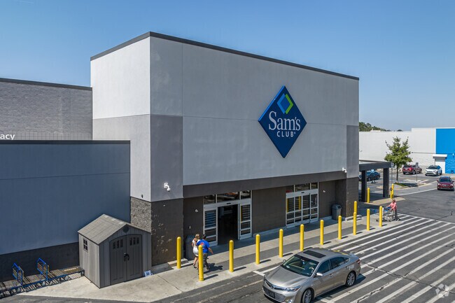 Rock Creek residents can choose from a variety of large wholesale stores including Sam's Club.