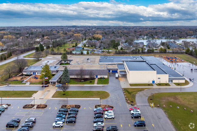 Donges Bay Elementary School in the Mequon neighborhood has 424 students.