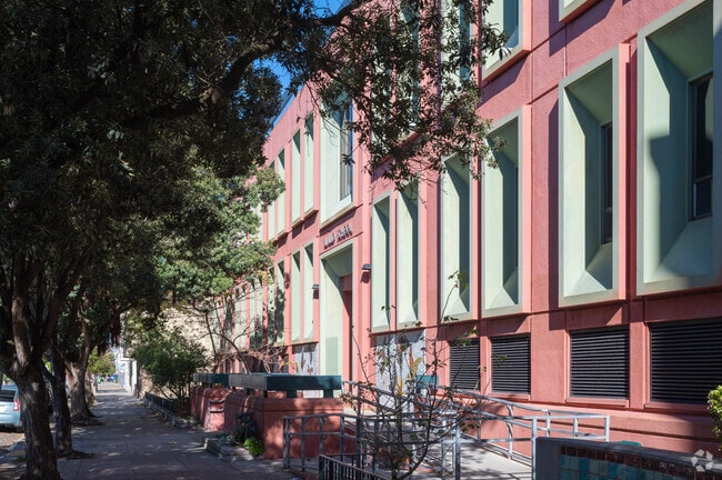 Alamo Elementary School have some beautiful architecture in San Francisco.