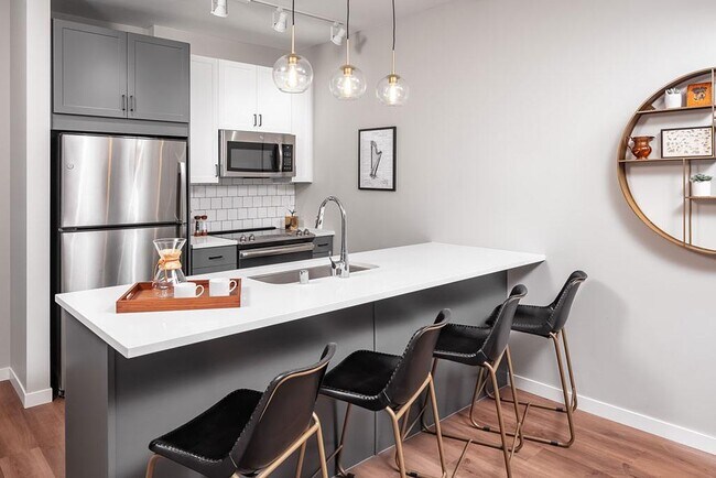 Harper, Saint Paul, MN 55104 - photo 5