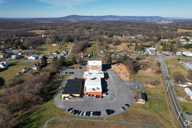 Marlowe Elementary School of Falling Waters earns a B- rating from Niche.