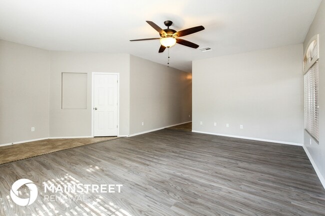 15832 W Calavar Rd, Surprise, AZ 85379 - photo 3