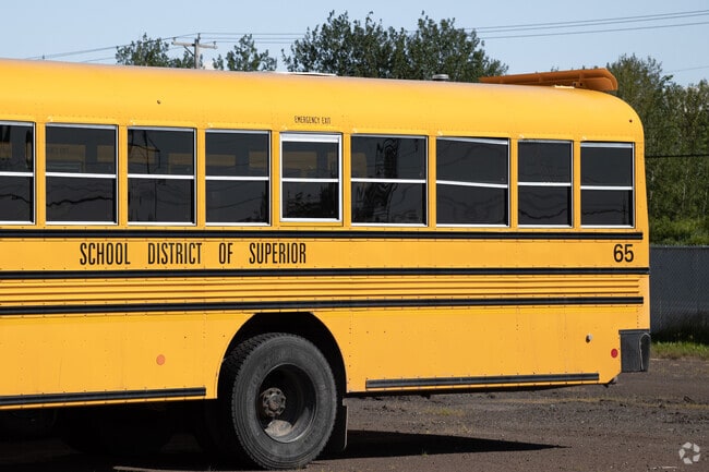 The School District of Superior provides buses for Great Lakes Elementary in Wisconsin.