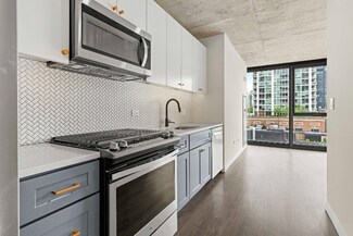 183 W Huron St, Chicago, IL 60654