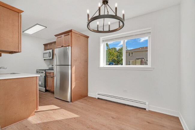 515 Pasadena Ave unit 1S, Crest Hill, IL 60403 - photo 2