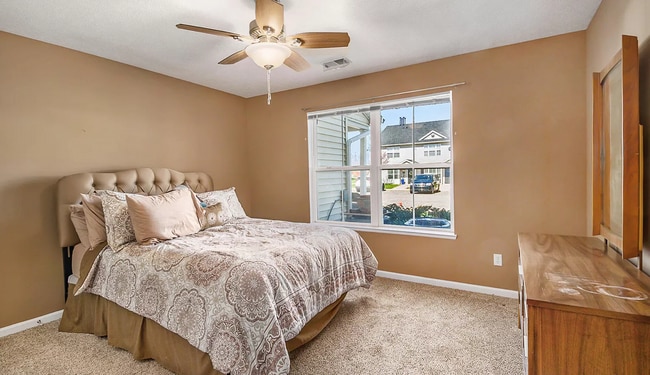 12947 Townsend Dr unit 611, Grand Ledge, MI 48837 - photo 6