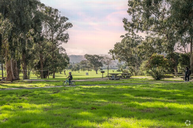 San Mateo Recreation Area has a golf course located nearby.
