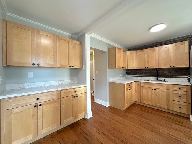 202 Grand St unit 1, Newburgh, NY 12550 - photo 4