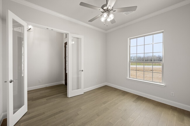 6013 Valley View Dr, Joshua, TX 76058 - photo 4