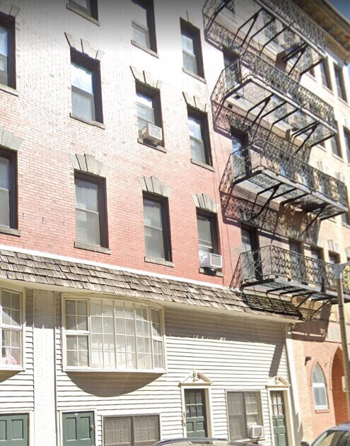 15 Charter St unit 11-2, Boston, MA 02113 - photo 2