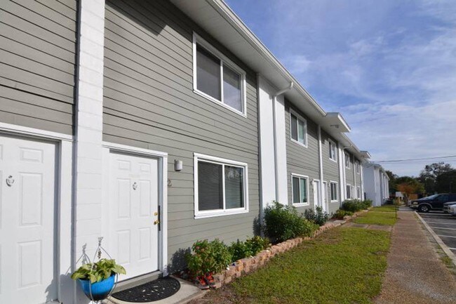 Tree Hill, Jacksonville, FL 32211 - photo 6