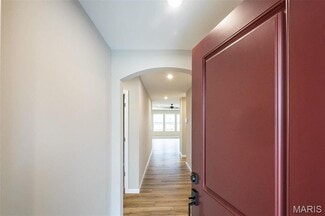 375 Valley Bluff Dr, Wentzville, MO 63385