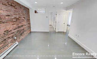 125 Saint Botolph St Unit 9, Boston, MA 02115