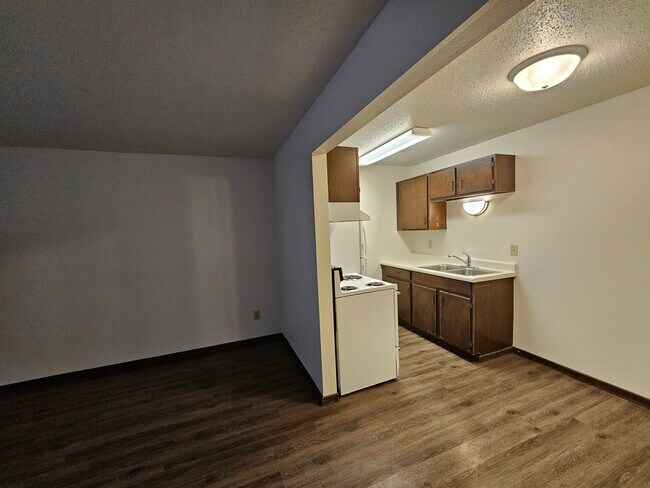 2333 Green Apartments, Fargo, ND 58103 - photo 2