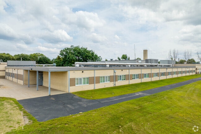 Garden City Elementary sees 12% proficiency in math and 17% in reading among students.