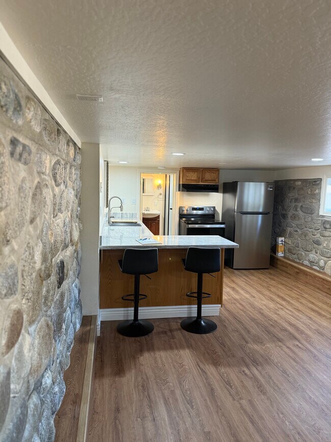 24 Los Helechos, Carmel Valley, CA 93924