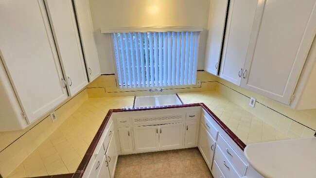 4221 Los Feliz Blvd unit 13, Los Angeles, CA 90027 - photo 6