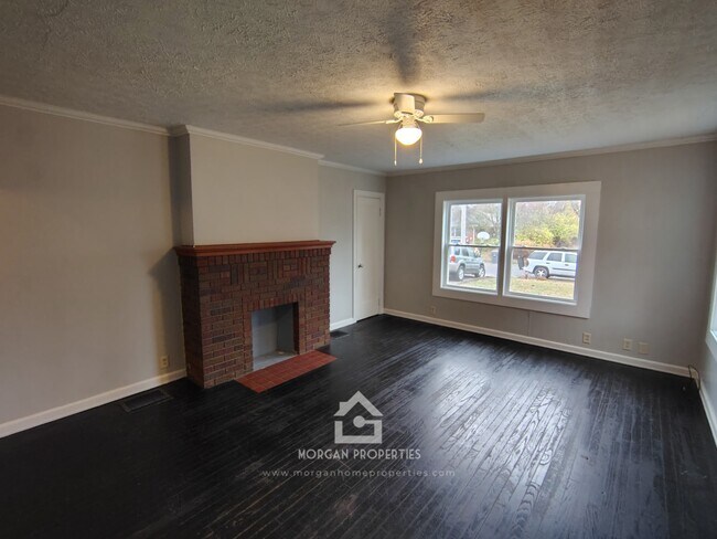 2324 W 12th St, Anderson, IN 46016 - photo 2