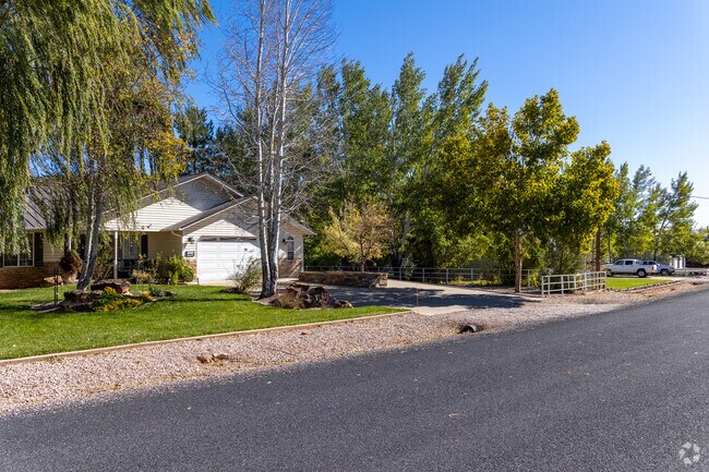 Homes in Diamond Valley enjoy plenty of foliage for shade.