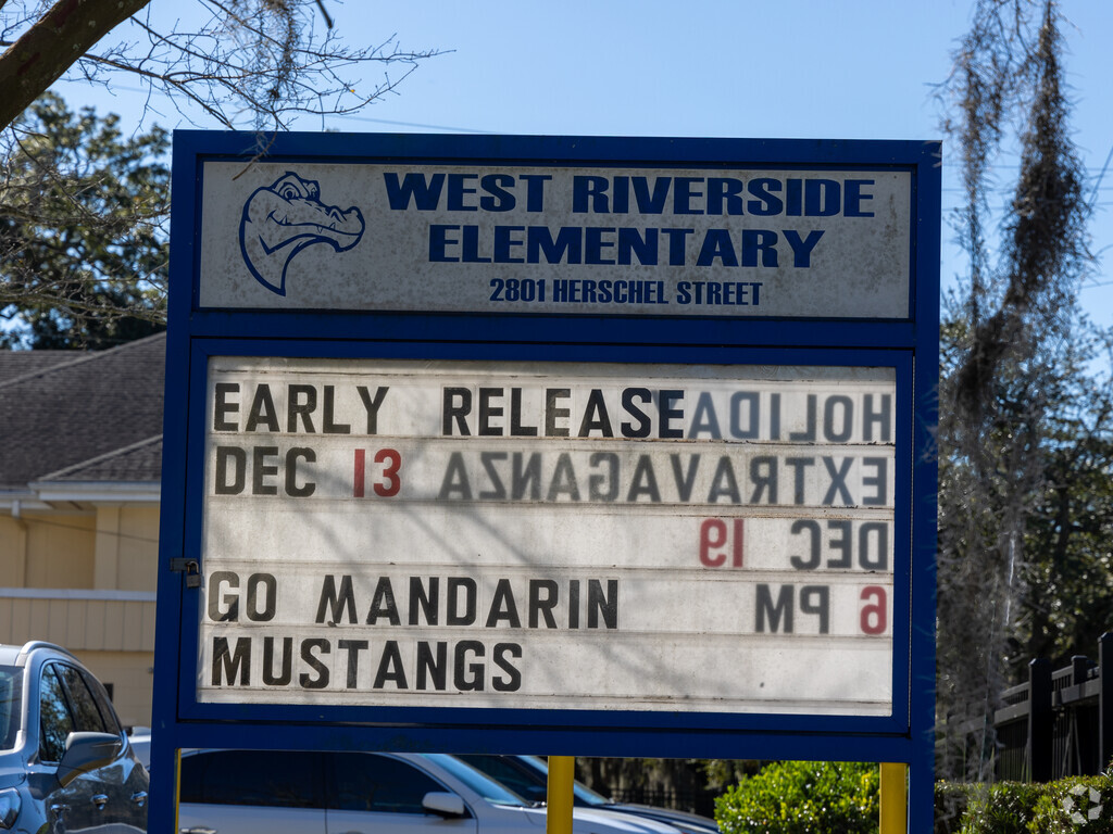 West Riverside Elementary school sign keeps the community updated in Jacksonville, FL.