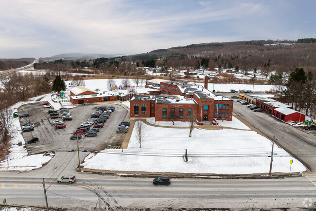 C. Grant Grimshaw School in Lafayette has a student-teacher ratio of 12 to 1 (2024).