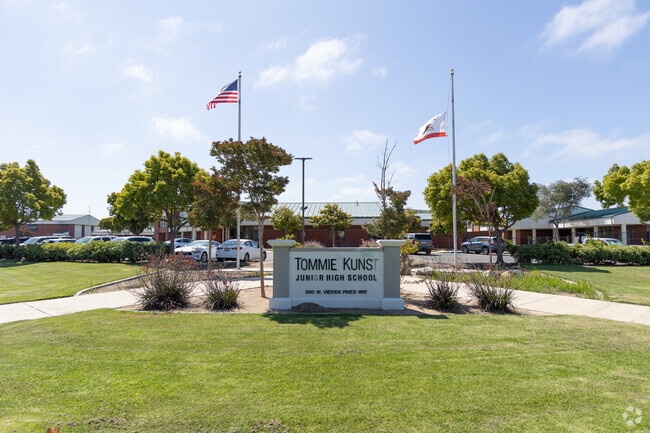 Kunst (Tommie) Junior High School.