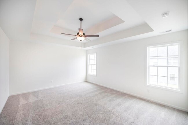 212 Meadows Ln 31.jpg