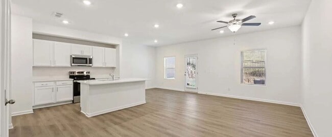 5333 Frontier Ct, Flowery Branch, GA 30542 - photo 5