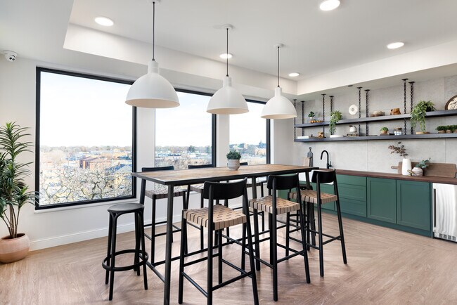 Exclusive Sky Lounge