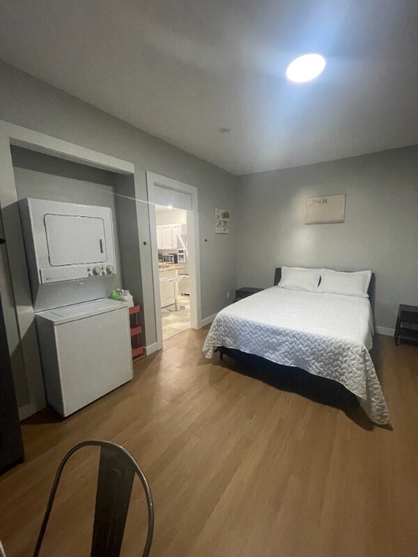 4522 E Washington St unit 6, Indianapolis, IN 46201 - photo 3