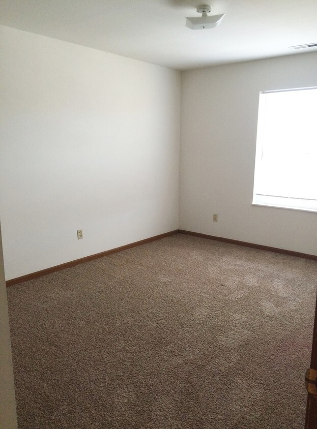 Trails West Apartments 121 Westmount Dr, Farmington, MO